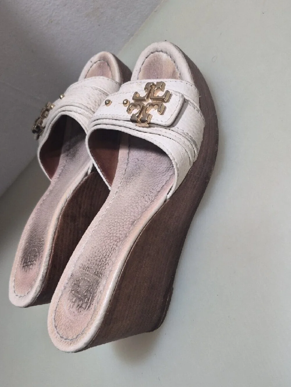 Tory Burch Cream Leather Slide Sandals with Gold Logo